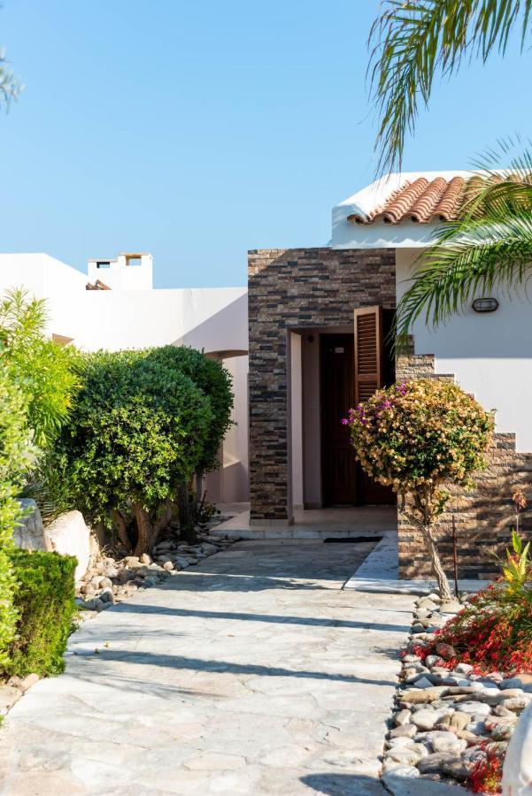 Tequila Sunrise By Ezoria Villas Coral Bay Zewnętrze zdjęcie